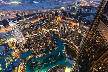 Tiburones y rascacielos en Dubái