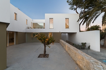 Casa desnuda_ Vivienda unifamiliar zona Loft (Campello) Carmen Rivera & Maribel Requena . Campello . Alacant . España