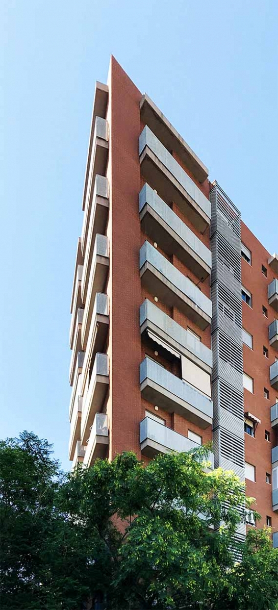 Edificio de 36 viviendas, locales y garaje . Alicante . Alacant . España