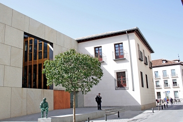 Biblioteca Pública “Iván de Vargas” . Madrid . Madrid . España