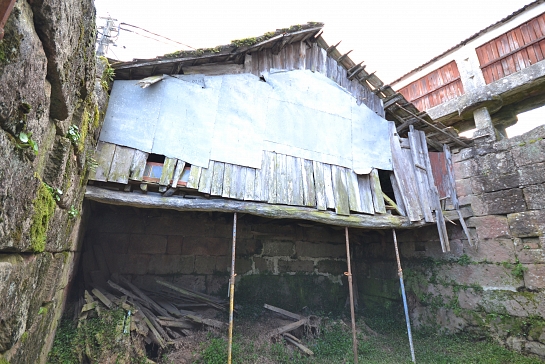 Rehabilitación de vivienda tradicional en Moscoso . Moscoso . Pontevedra . España