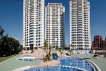 Edificios en altura para viviendas, apartamentos, locales, garajes, con piscina y Urbanización 