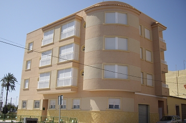 Edificio en esquina para 8 Viviendas . Elche . Alacant . España