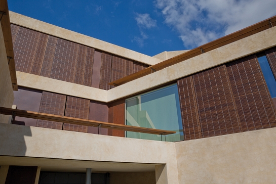 ARQUITECTURA MODERNA CON ALICANTINAS TRADICIONALES